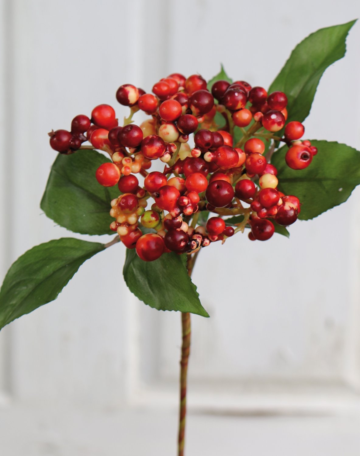 Künstliche Beeren auf Steckstab, 30 cm, rot Künstliche Beeren auf Steckstab, 30 cm, rot