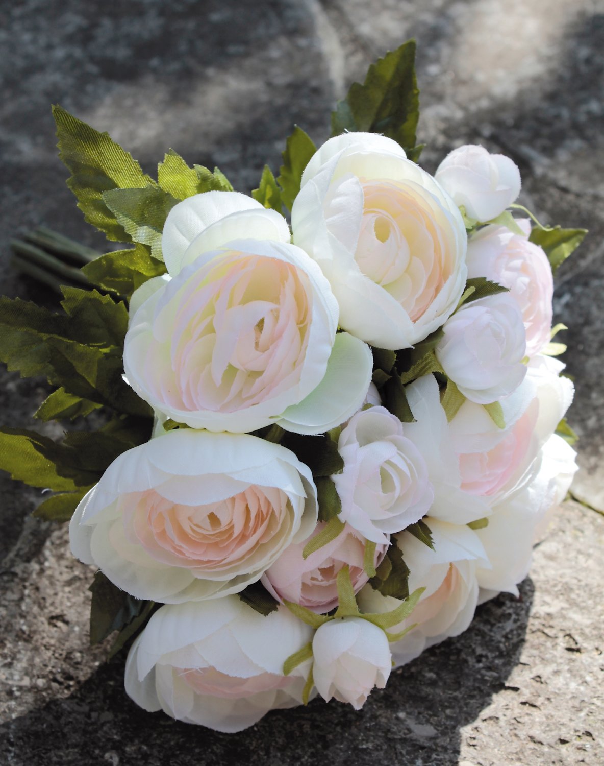 Artificial ranunculus bush, 20 cm, Ø 20 cm, white-pink