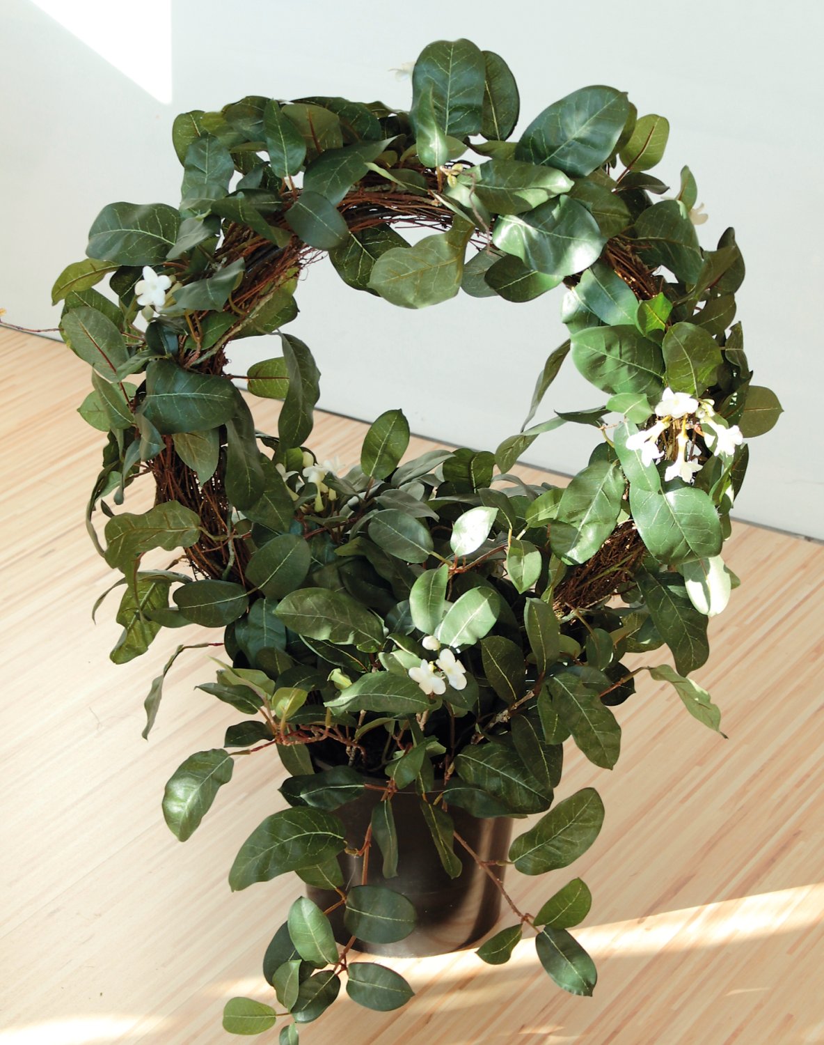 Artificial stephanotis wreath, potted, Ø 50 cm (total 63 cm), green