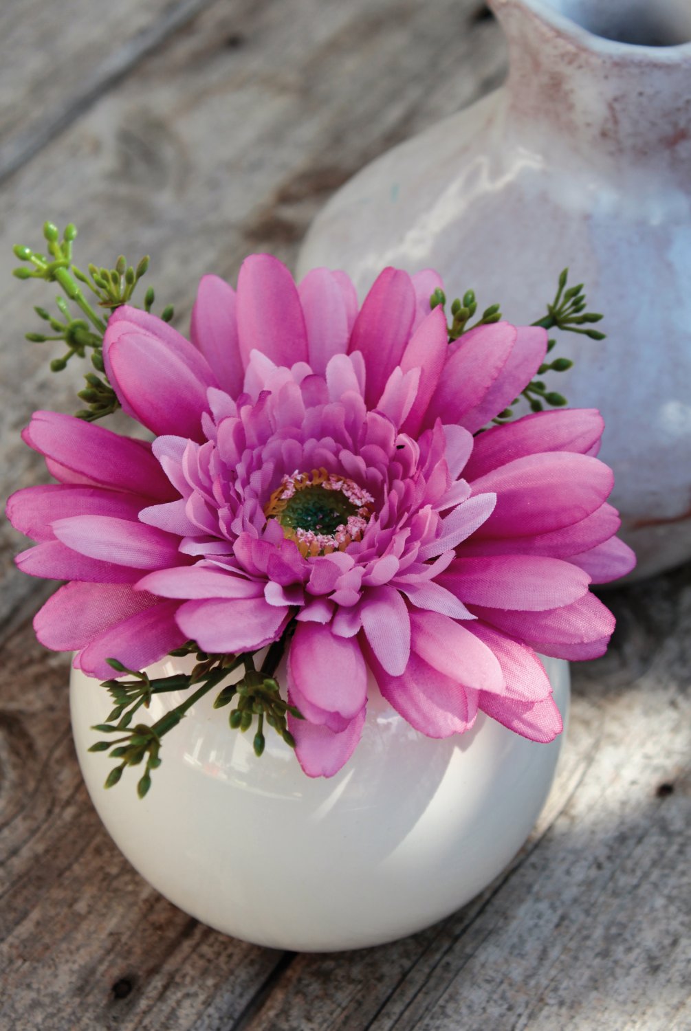 Fake gerbera in ceramic pot, 12 cm, light rose-dark rose