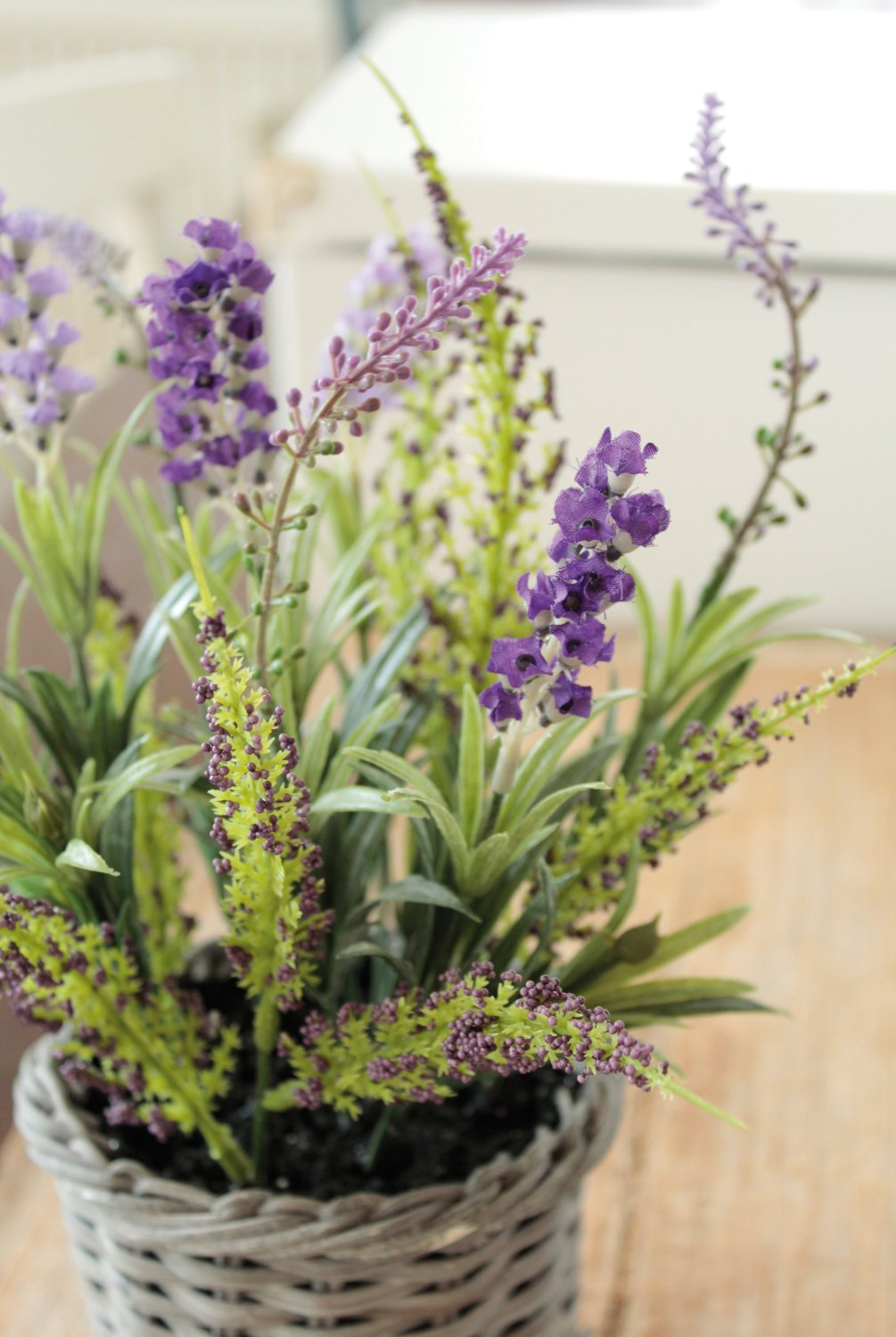 Lavanda artificiale in cesto, 30 cm, viola scuro