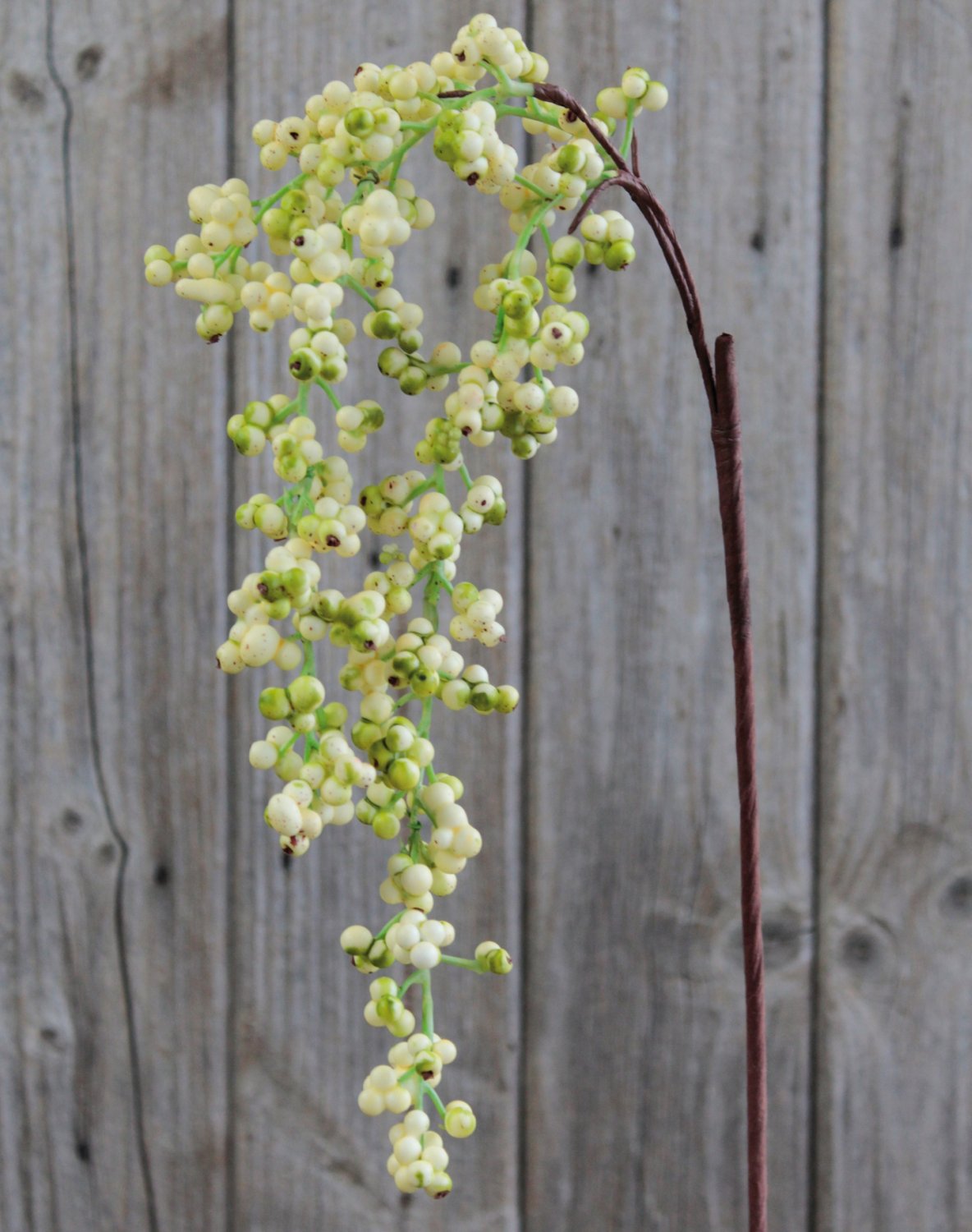 Appendino con ramo di bacche artificiali, 43 cm (totale 65 cm), crema-verde