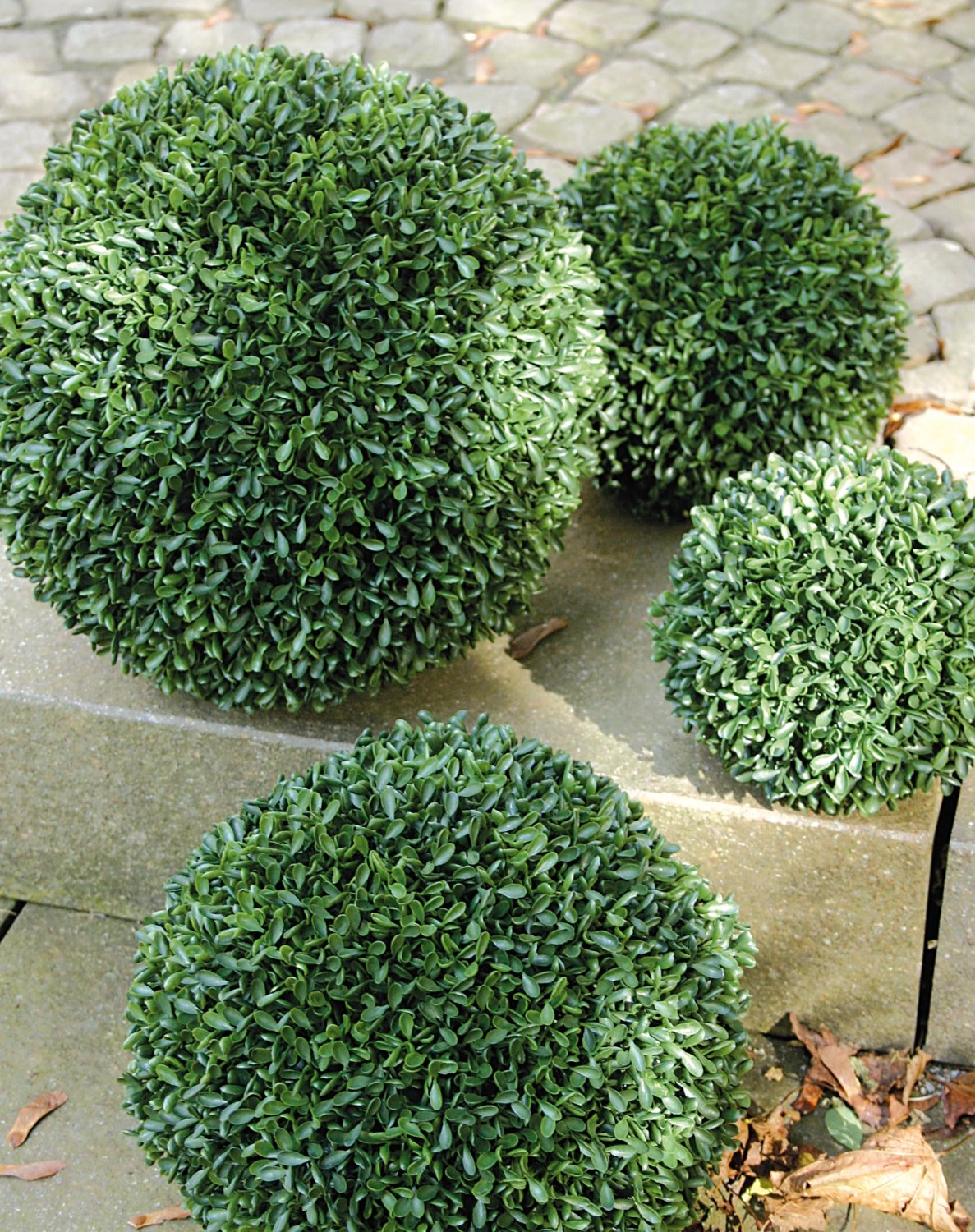 Künstliche Buchsbaumkugel aus Kunststoff, Ø 23 cm, grün