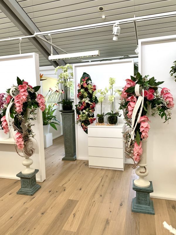 Kuenstliche Gestecke im Showroom von H.Andreas Kunstgestecke im H.Andreas Showroom entdecken