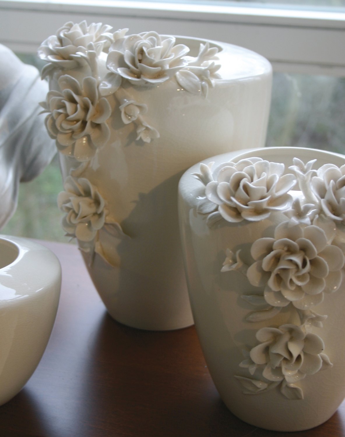 Deko Keramikvase mit Rosenornament, 21 cm, creme-weiß Deko Keramikvase mit Rosenornament, 21 cm, creme-weiß