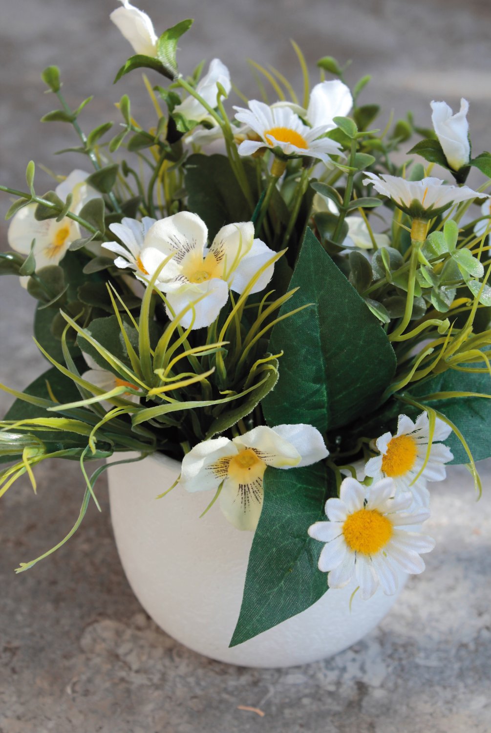 Künstliches Blumenbouquet, getopft, 21 cm, weiß-grün