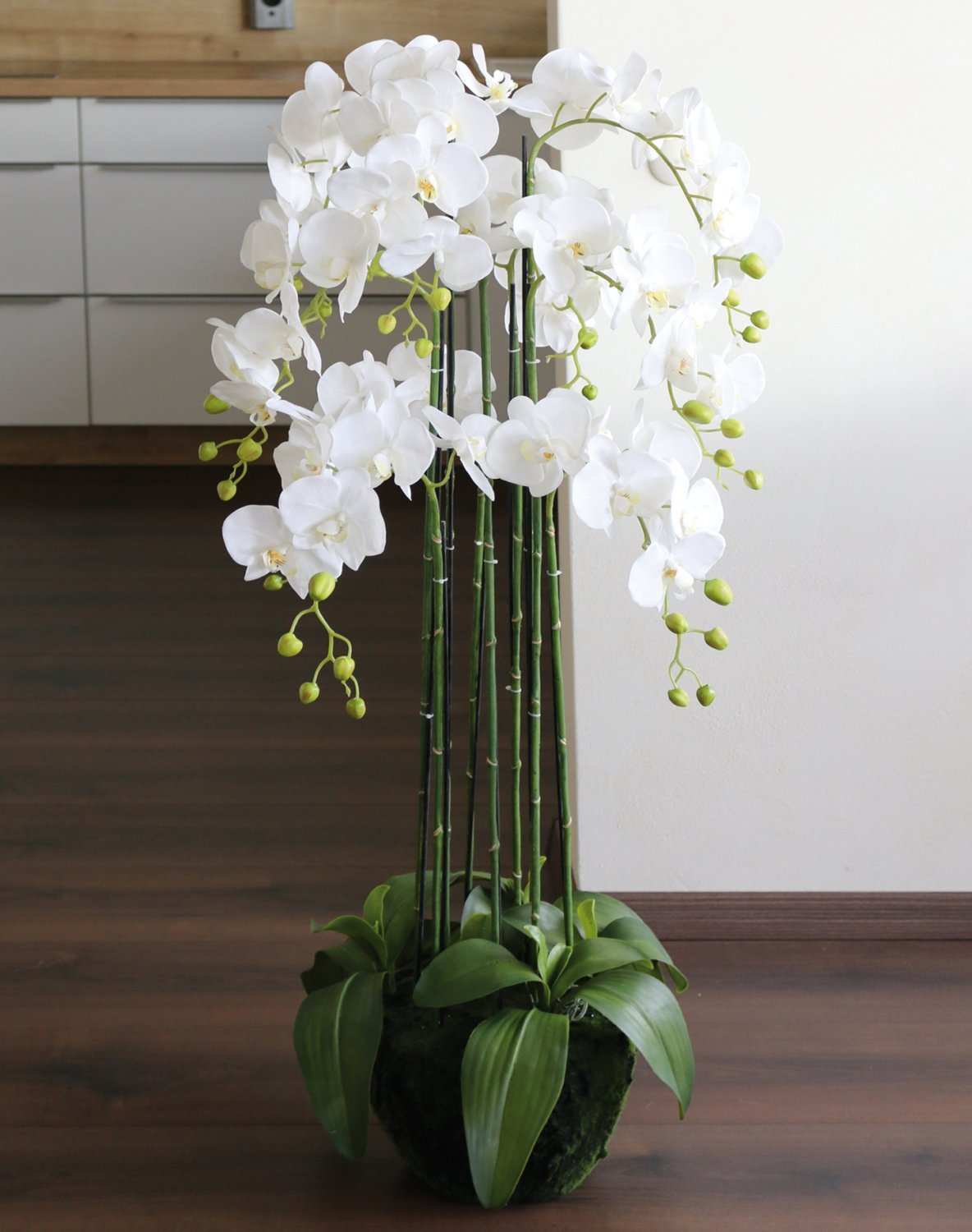 Künstliche Orchidee Phalaenopsis in 'Erde', 9-fach, 120 cm, Real Touch, weiß