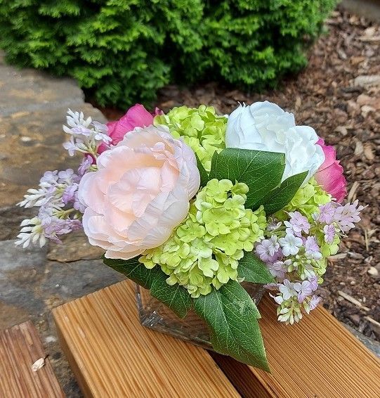 Künstliches Päonien-Hortensien-Arrangement in Glasvase, 25 cm, bunt mit rosa