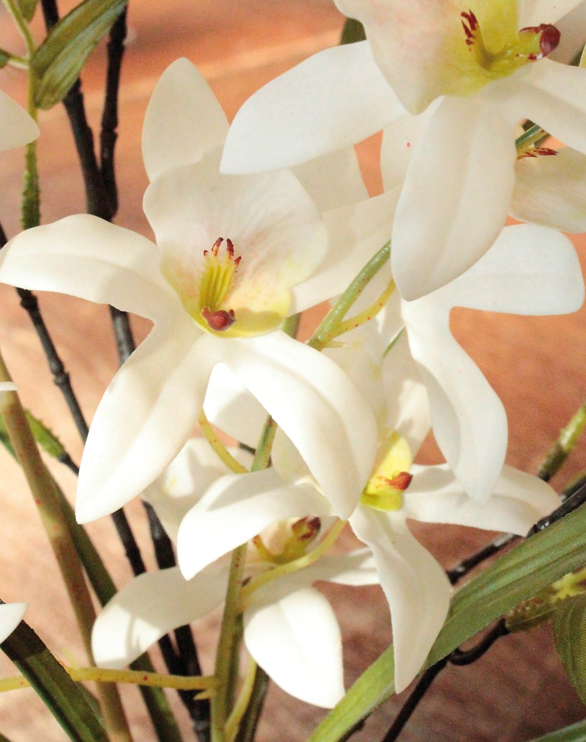 Fake orchid dendrobium & bamboo in 'soil', 57 cm, real touch soft, white-green