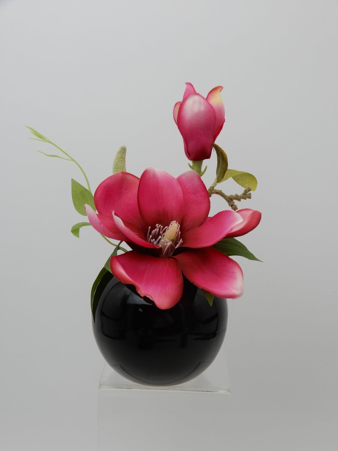 Magnolia artificial en maceta de cerámica negra, 15 cm, trendy purple