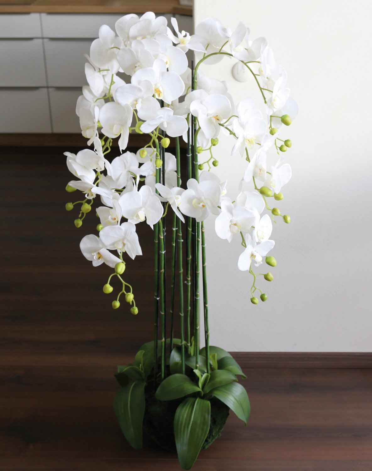 Künstliche Orchidee Phalaenopsis in 'Erde', 9-fach, 120 cm, Real Touch, weiß