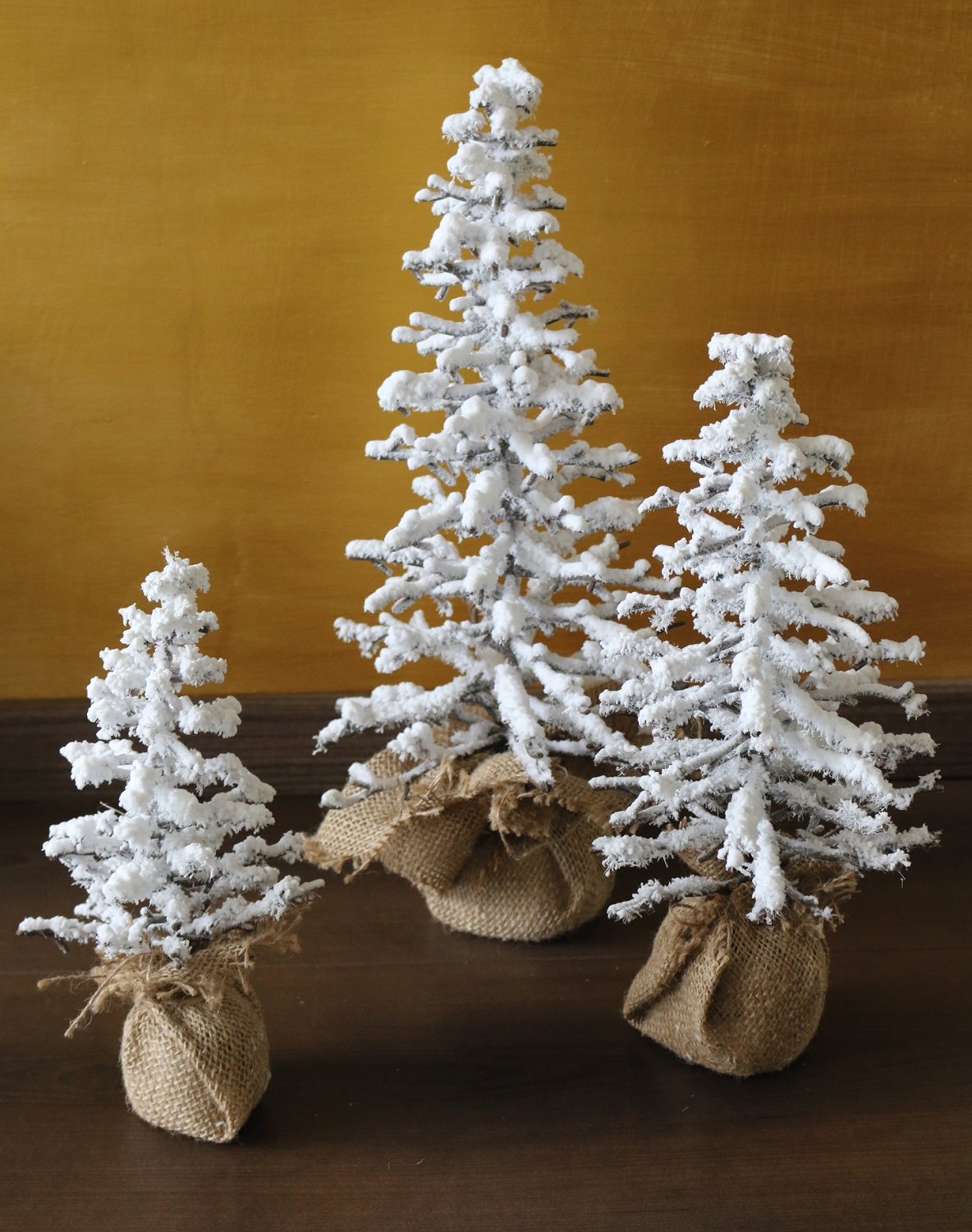 Artificial Christmas tree 'snow' in jute bag, 46 cm, brown-white