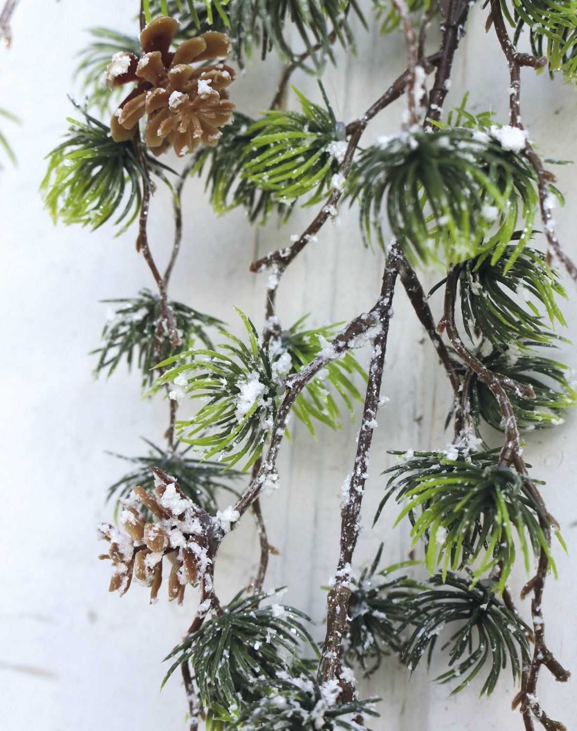 Künstlicher Lärchenhänger mit Schnee, 55 cm, grün-weiß