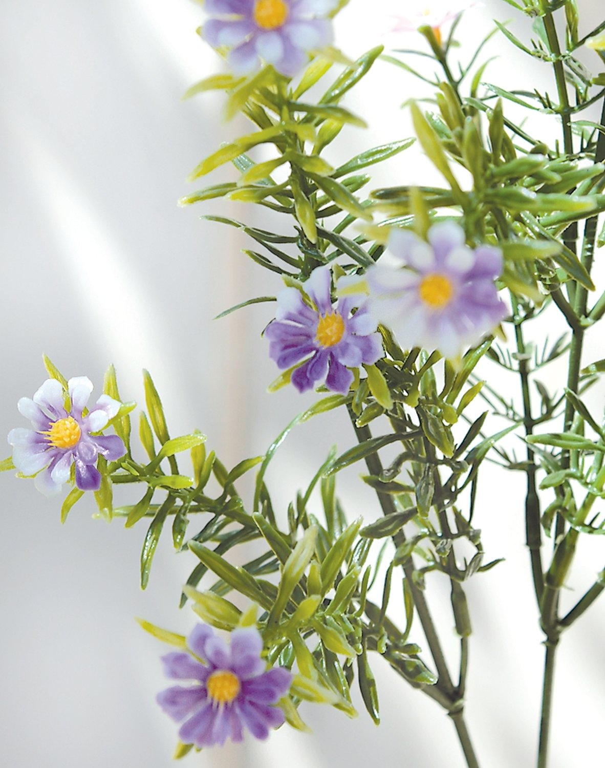 Artificial flower stem, 3-fold, 69 cm, violet-white