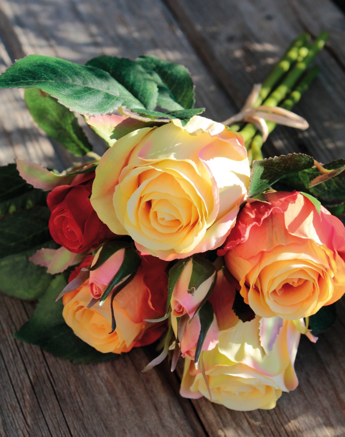 Artificial bunch of roses, 7-flowers, 28 cm, yellow-orange