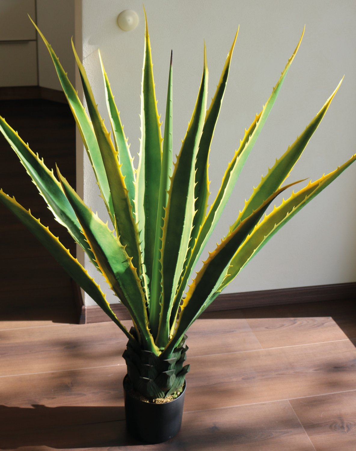 Agave artificiale, in vaso, 14 foglie, 110 cm, verde-giallo