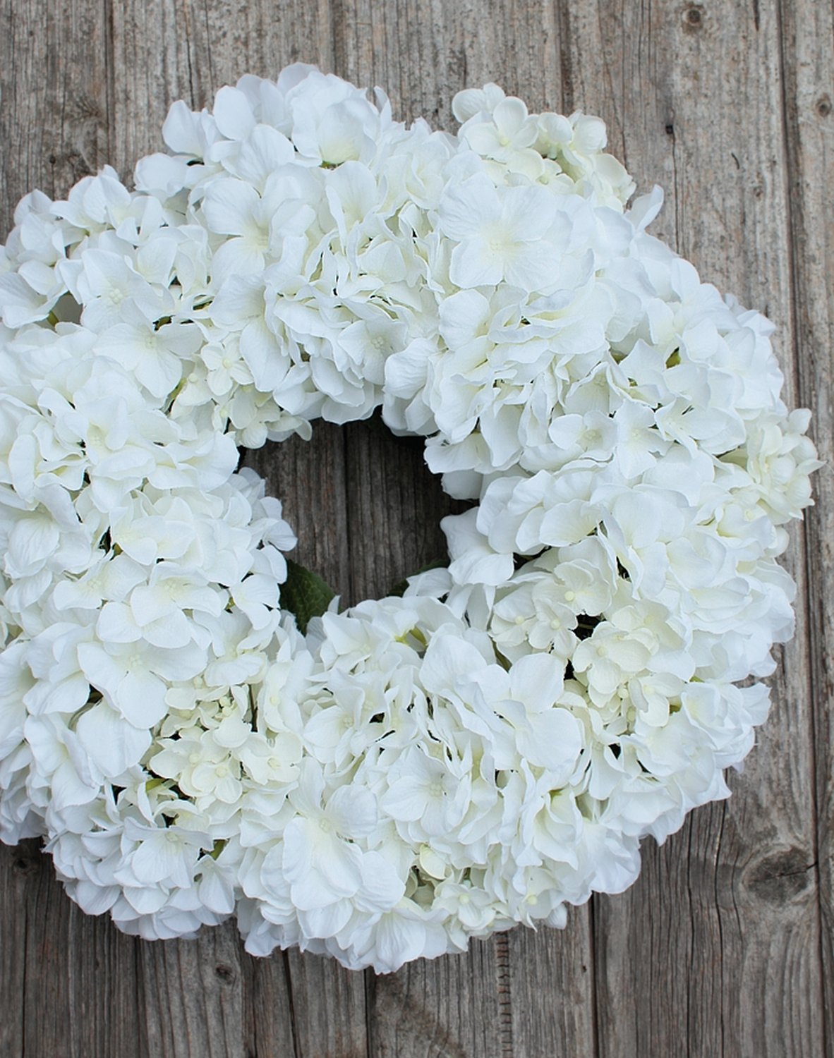 Artificial hydrangea wreath on rattan, Ø 40 cm, beige-white