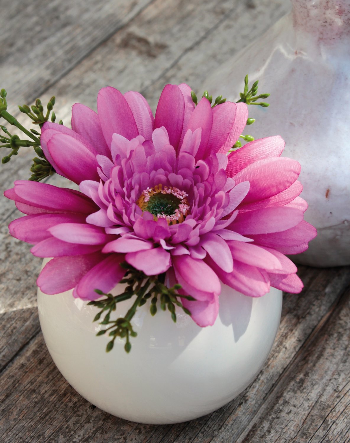 Fake gerbera in ceramic pot, 12 cm, light rose-dark rose