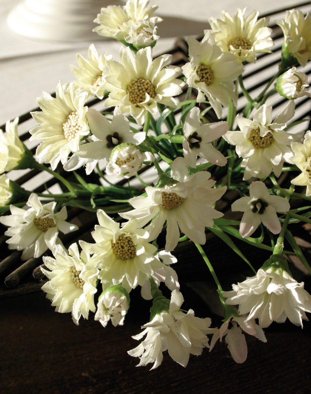 Künstlicher Gänseblümchenbund, 28 cm, creme-weiß