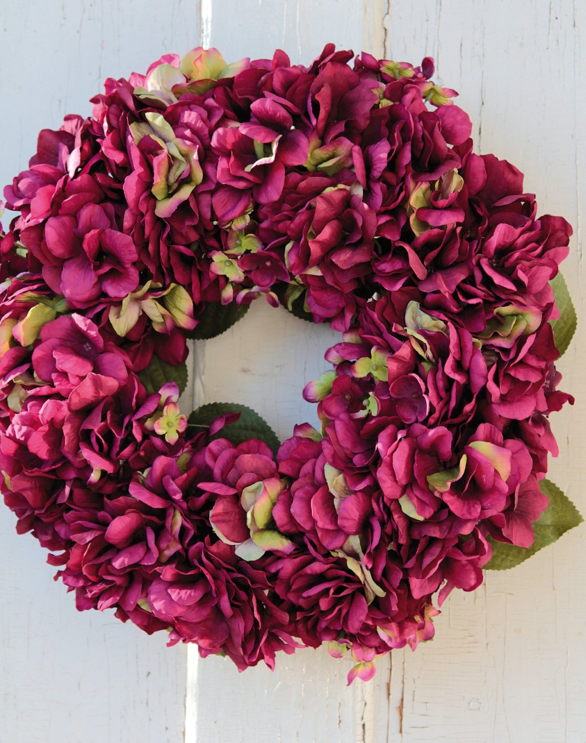 Artificial hydrangea wreath on rattan, Ø 40 cm, trendy purple